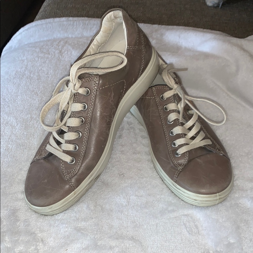 Gently Loved Men's Brown / Tan Leather Sneakers by Ecco Danish Design